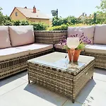 Pfaelzer Herzel Mit 2 Schlafzimmern Und Blick Ueber Rheinebene Kostenfreiem Parkplatz Und Wlan Fusslaeufig Zum Wald Und Den Weinbergen Weinkuehlschrank Broetchenservice Garten Mit Gasgrill * Neustadt an der Weinstraße