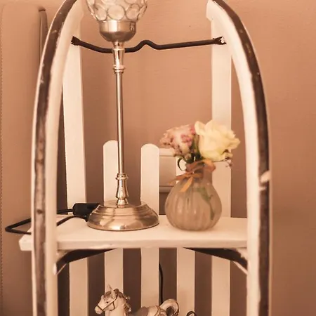 Apartamento Pfälzer Herzel Mit 2 Schlafzimmern Und Blick über Rheinebene Kostenfreiem Parkplatz Und Wlan Fußläufig Zum Wald Und Den Weinbergen Weinkühlschrank Brötchenservice Garten Mit Gasgrill Neustadt an der Weinstraße