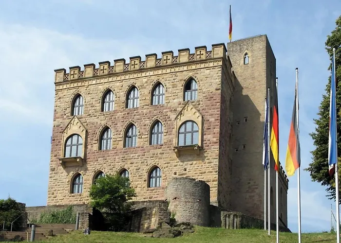 Lejlighed Pfaelzer Herzel Mit 2 Schlafzimmern Und Blick Ueber Rheinebene Kostenfreiem Parkplatz Und Wlan Fusslaeufig Zum Wald Und Den Weinbergen Weinkuehlschrank Broetchenservice Garten Mit Gasgrill