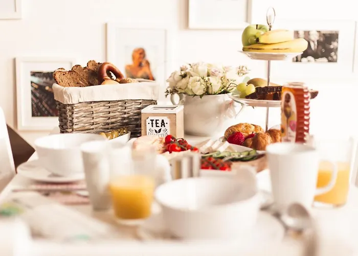 Lejlighed Pfaelzer Herzel Mit 2 Schlafzimmern Und Blick Ueber Rheinebene Kostenfreiem Parkplatz Und Wlan Fusslaeufig Zum Wald Und Den Weinbergen Weinkuehlschrank Broetchenservice Garten Mit Gasgrill