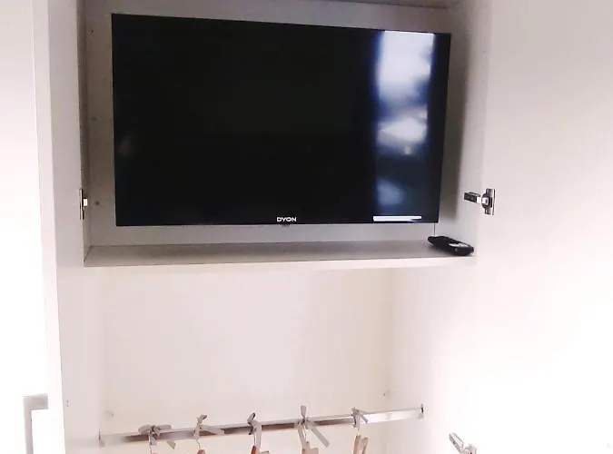 Pfaelzer Herzel Mit 2 Schlafzimmern Und Blick Ueber Rheinebene Kostenfreiem Parkplatz Und Wlan Fusslaeufig Zum Wald Und Den Weinbergen Weinkuehlschrank Broetchenservice Garten Mit Gasgrill Apartamento