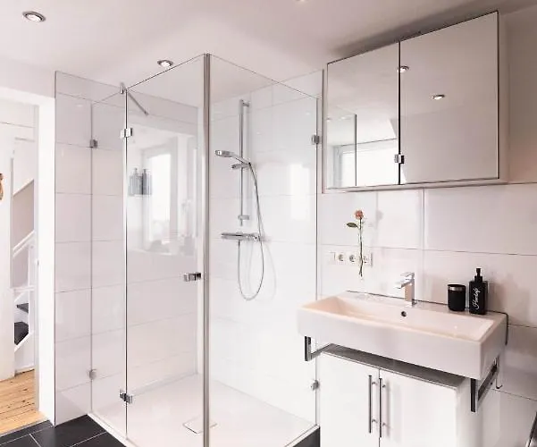 Pfaelzer Herzel Mit 2 Schlafzimmern Und Blick Ueber Rheinebene Kostenfreiem Parkplatz Und Wlan Fusslaeufig Zum Wald Und Den Weinbergen Weinkuehlschrank Broetchenservice Garten Mit Gasgrill *