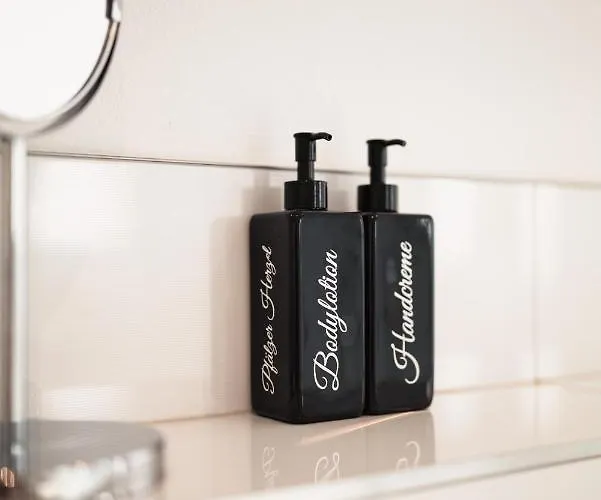 Pfaelzer Herzel Mit 2 Schlafzimmern Und Blick Ueber Rheinebene Kostenfreiem Parkplatz Und Wlan Fusslaeufig Zum Wald Und Den Weinbergen Weinkuehlschrank Broetchenservice Garten Mit Gasgrill Lejlighed *