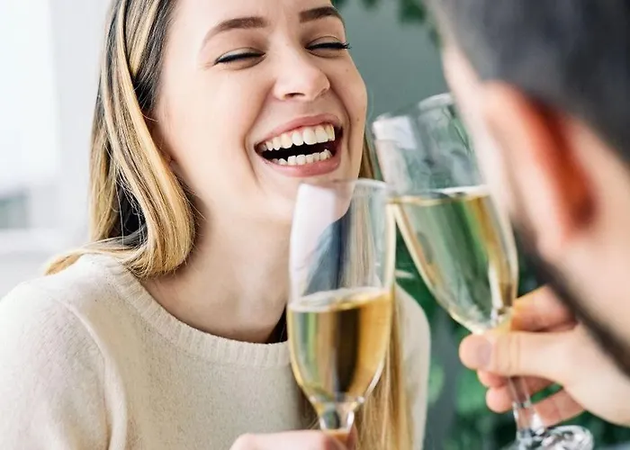 Lejlighed Pfaelzer Herzel Mit 2 Schlafzimmern Und Blick Ueber Rheinebene Kostenfreiem Parkplatz Und Wlan Fusslaeufig Zum Wald Und Den Weinbergen Weinkuehlschrank Broetchenservice Garten Mit Gasgrill Neustadt an der Weinstraße